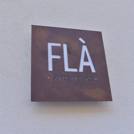 Fla' Suite Deluxe Теразини Екстериор снимка